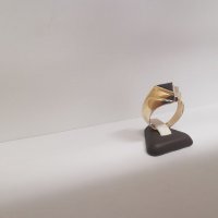 Златен мъжки пръстен с оникс и циркони , снимка 3 - Пръстени - 36935137