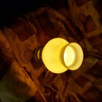 Нощна лампа от преди 30 години, снимка 3 - Антикварни и старинни предмети - 37272299