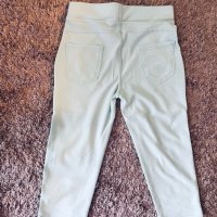 Дамски ластичен панталон-цвят мента, 3/4. Налични размери - XS, S, M, L., снимка 3 - Къси панталони и бермуди - 33223423