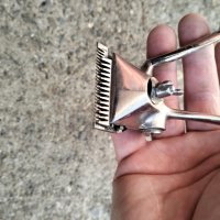 Ръчна машинка за подстригване, снимка 3 - Антикварни и старинни предмети - 43851022