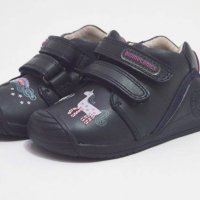Бебешки обувки за прохождане Biomecanics , снимка 1 - Бебешки обувки - 35195959