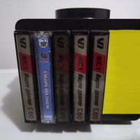 Стара ретро фонотека за касети/касетник. Без забележки!  Бонус всичките 20 касетки към нея, снимка 3 - Други - 44889577