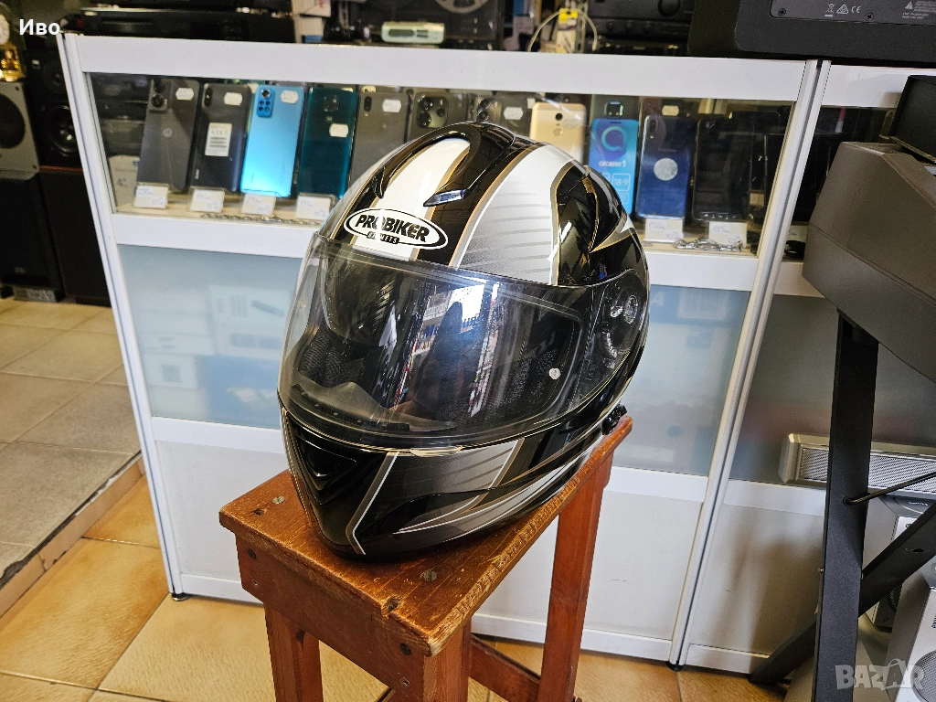 Мотоциклетна каска PROBIKER Helmets Размер - М В отлично състояние., снимка 1