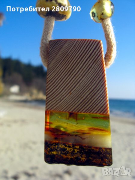 Висулка от кехлибар, коята привлича цялото внимание / Pendant of amber that attracts all attention, снимка 1
