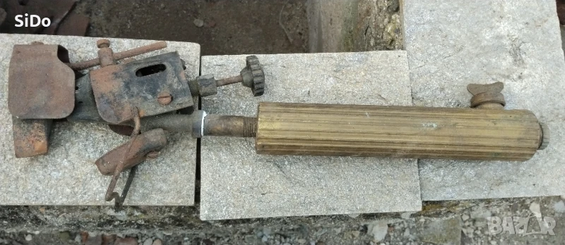 Бензинов поялник от 1980г за запояване на улуци по покривите на къщи,вили и други постройки, снимка 1