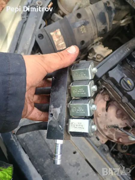 LPG ГАЗОВ ИНЖЕКЦИОНЕН РЕЙКА KME ИНЖЕКТОРИ 95079 67R-014303, снимка 1