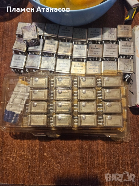 ПРОДАВАМ РЕЛЕТА SIEMENS V23162B0422B610, снимка 1