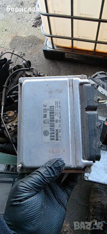 Компютър за Фолксваген Пасат б5 2.3, снимка 1