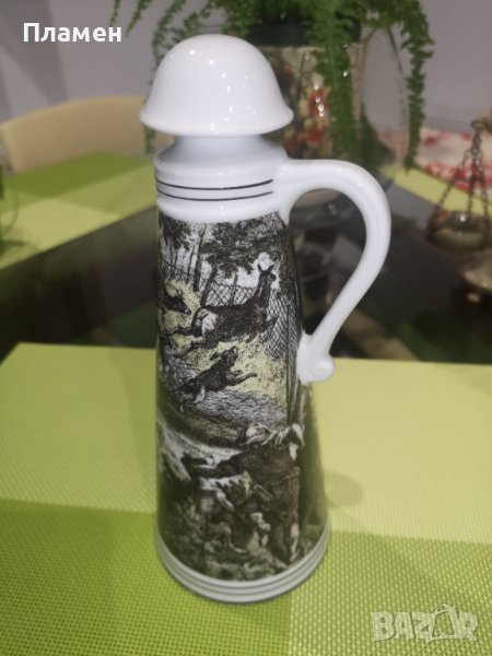 Старо порцеланово шише за алкохол с ловни мотиви , снимка 1