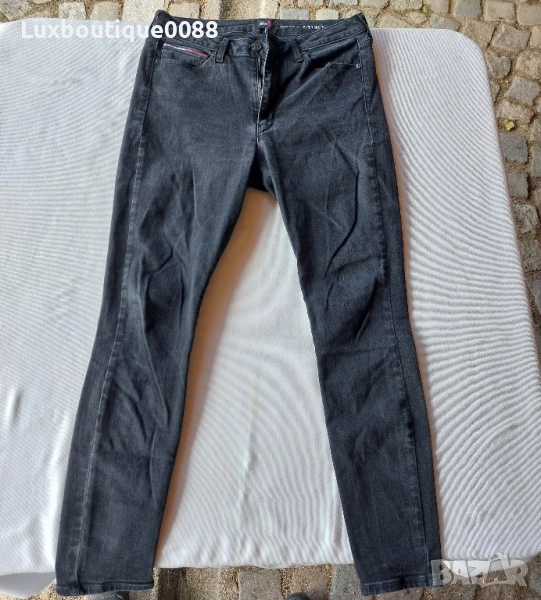Използвани в отлично състояние дамски дънки Tommy Jeans 31/28, снимка 1