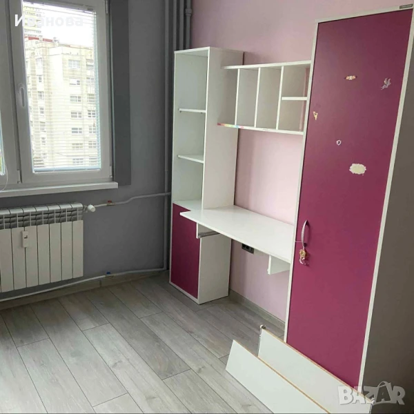 Бюро, гардероб, етажерки, шкаф и стол в бяло и розово модулна система, снимка 1
