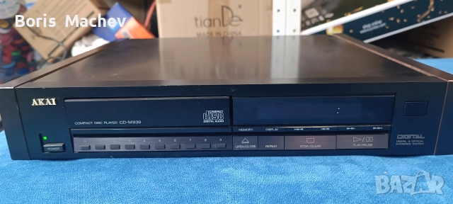 CD transport Akai CD-M939
