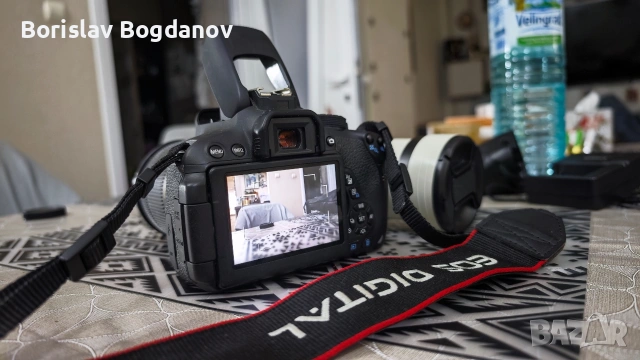 Фотоапарат Canon EOS 700D Канон 700Д, снимка 3 - Фотоапарати - 53363961