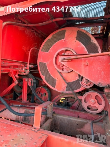 Продава се! Massey Ferguson 760 – Комбайн с хедер , снимка 4 - Селскостопанска техника - 52928809