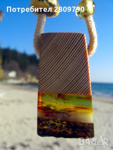 Висулка от кехлибар, коята привлича цялото внимание / Pendant of amber that attracts all attention