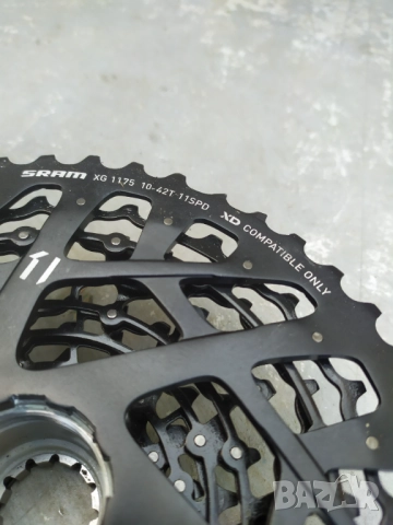 Като нова Венец - касета Sram xg 1275 - 11 speed, снимка 9 - Части за велосипеди - 52078465