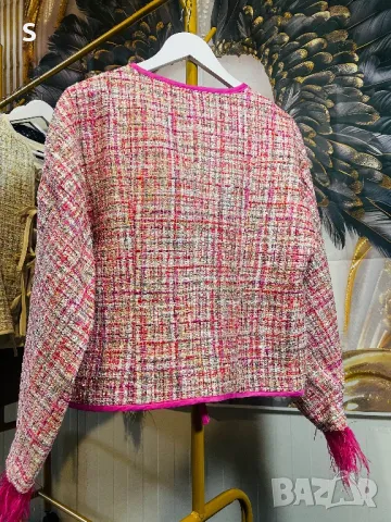 Дамско късо сако тип букле с пера в два цвята, снимка 2 - Сака - 49499898