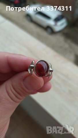 Сребърен пръстен с Натурален гранат, снимка 1 - Пръстени - 43970555