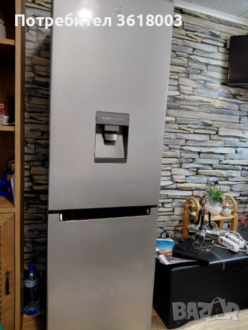 Продавам хладилник Индезит, снимка 7 - Хладилници - 52949384