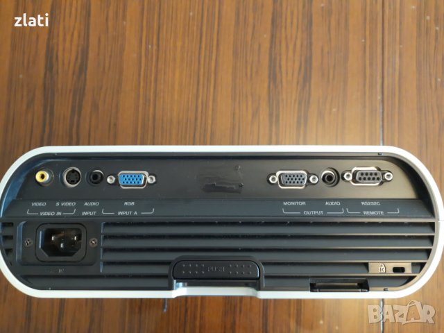 Продавам проектор Sony VPL-EX7 3LCD лампа 382 часа с лек проблем в картината, снимка 4 - Плейъри, домашно кино, прожектори - 35100273