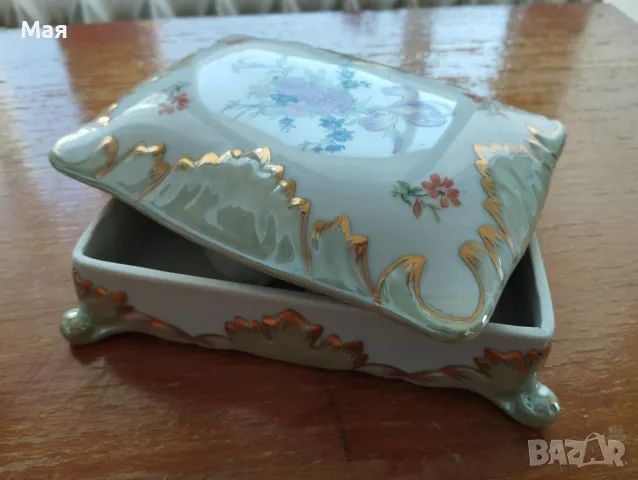 Антика ювелирна порцеланова кутия за бижута