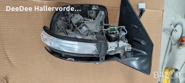 Дясно затъмняемо стъкло и корпус с камера за Toyota Land Cruiser J200 2012-2015, снимка 3 - Части - 35659920