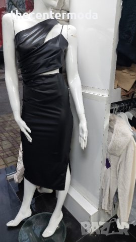 Елегантна черна рокля, снимка 4 - Рокли - 43212651