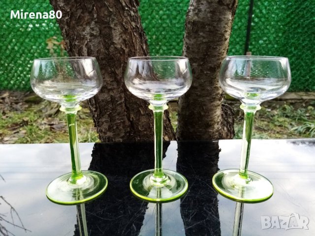3 ретро чаши с високо столче, снимка 1 - Чаши - 44053668