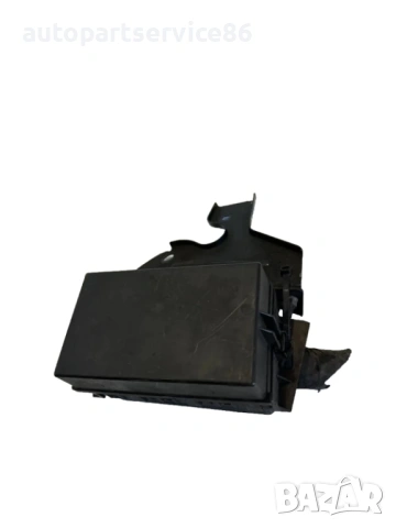 Държач на кутията с предпазители и релета за Jeep Grand Cherokee 3.0 Crd (2012) 04671886AA