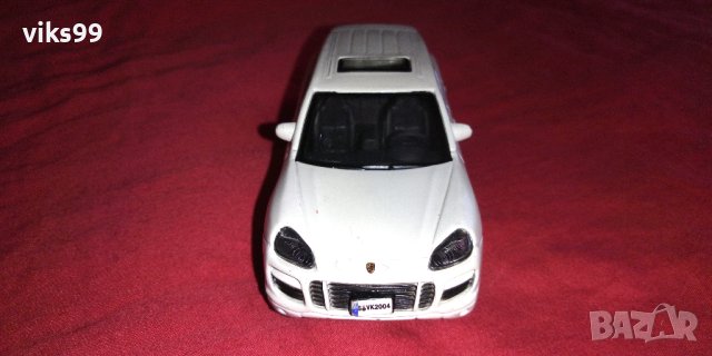 Bburago Porsche Cayenne White 1:43, снимка 6 - Колекции - 38424596