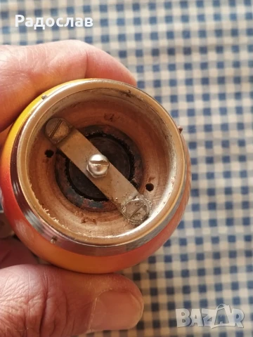 стара мелничка за подправки , снимка 4 - Прибори за хранене, готвене и сервиране - 50667247