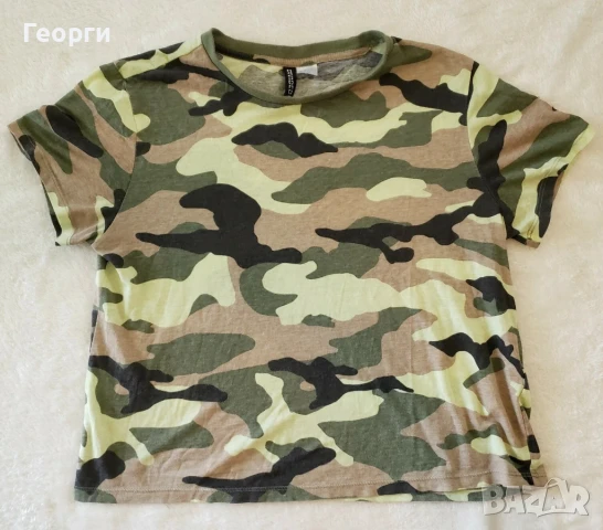 H&M дамска къса тениска с камуфлажна шарка.