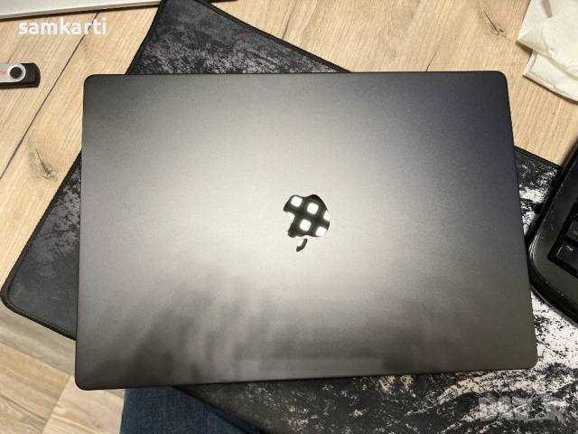 MacBook PRO 16" M4 Pro 14c, 48 GB RAM, 512 GB SSD, снимка 2 - Лаптопи за работа - 53087290