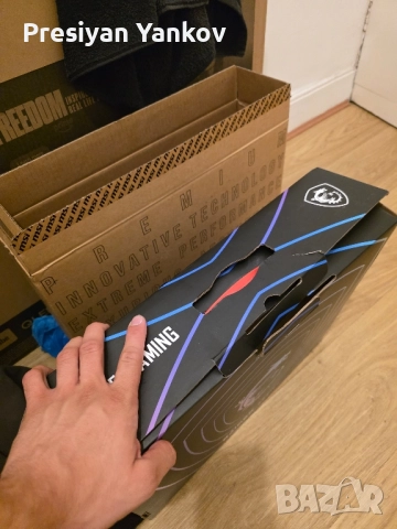MSI Raider GE78 HX 17.3" 240Hz QHD+ Gaming Laptop, снимка 7 - Лаптопи за игри - 52113718