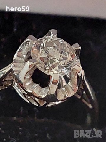 Златен 750 проба дамски пръстен с брилянт 0.9 карата диамант, снимка 3 - Пръстени - 35474173