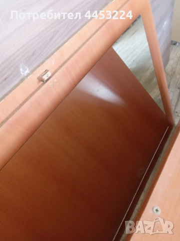 Пробна за магазин за дрехи и решетка за стена за аксесоари , снимка 2 - Стелажи и щандове - 51848292