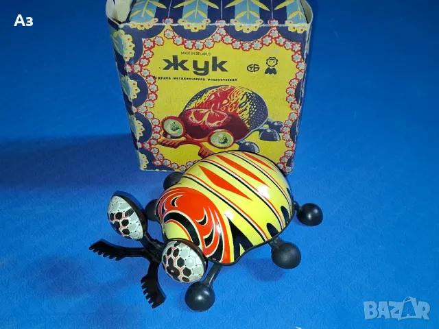 Стара руска СССР механична ламаринена играчка бръмбар жук 