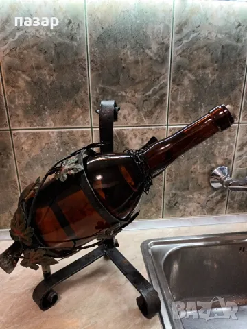 Ковано желязо стойка със шише3 литра вместимост, снимка 4 - Антикварни и старинни предмети - 48968846