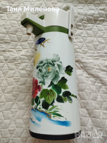 Термос -много добре подържа топлина и  студено, снимка 8 - Термоси - 51040762