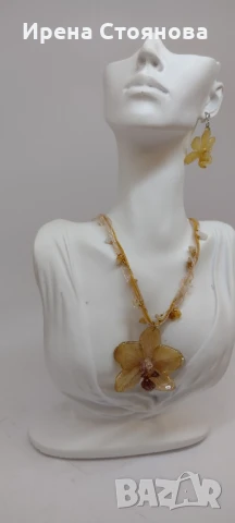 Колие с естествен цвят на орхидея. Дължината е максимално 30 см, цвета е с размери 5/5,5 см., снимка 13 - Колиета, медальони, синджири - 51093150