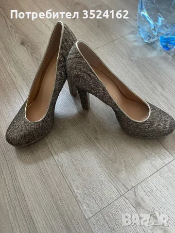 Обувки, златисти, снимка 2 - Дамски обувки на ток - 50049618