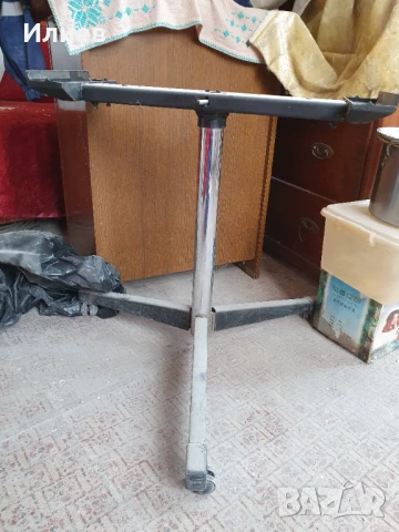 Метална стойка