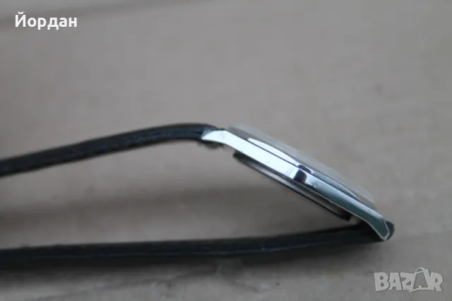 СССР мъжки часовник ''Слава'' /кварц/, снимка 5 - Мъжки - 48825049