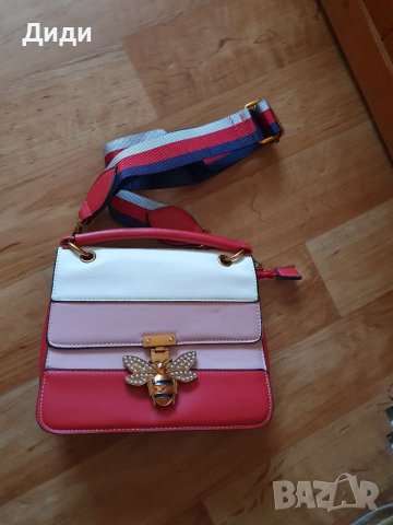 Чанта червено , бяло и розово , снимка 1 - Чанти - 36602014