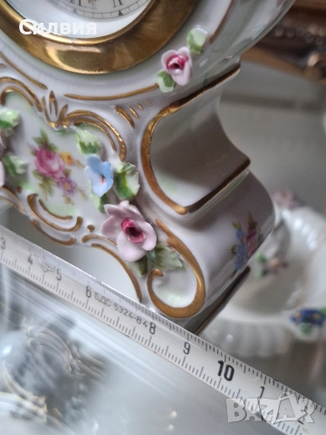 Часовник , снимка 9 - Антикварни и старинни предмети - 52833666