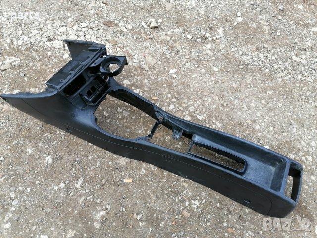 Панел Между Седалките Опел Вектра Б N:2 - 90568367 - 90568366 N