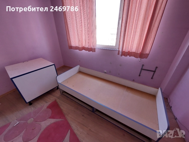 Шевна машина, единично легло с ракла, маса и малък диван, снимка 4 - Други - 51692720