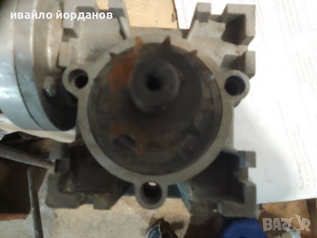 мотор редуктор за  врата, снимка 2 - Гаражни врати - 38577084