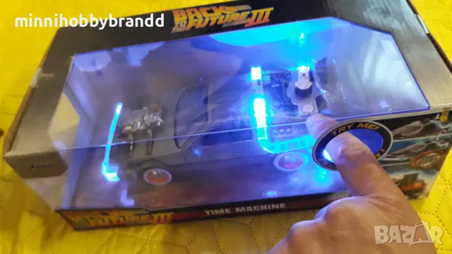 Delorean Back to the Future Time Machine Завръщане в бъдещето 1.24 Jada Diecast model 