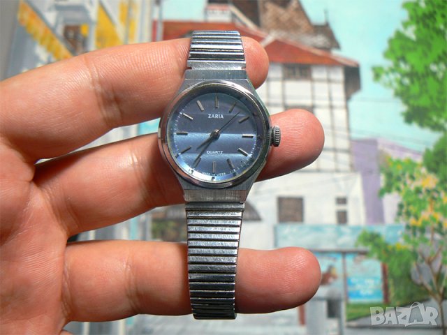 Продавам съветски часовник Заря ( Zaria ) Запазен.Дамски., снимка 1 - Антикварни и старинни предмети - 39754350